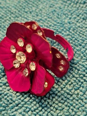 Floral Crystal Accent Statement Ring - Hot Pink Size 8